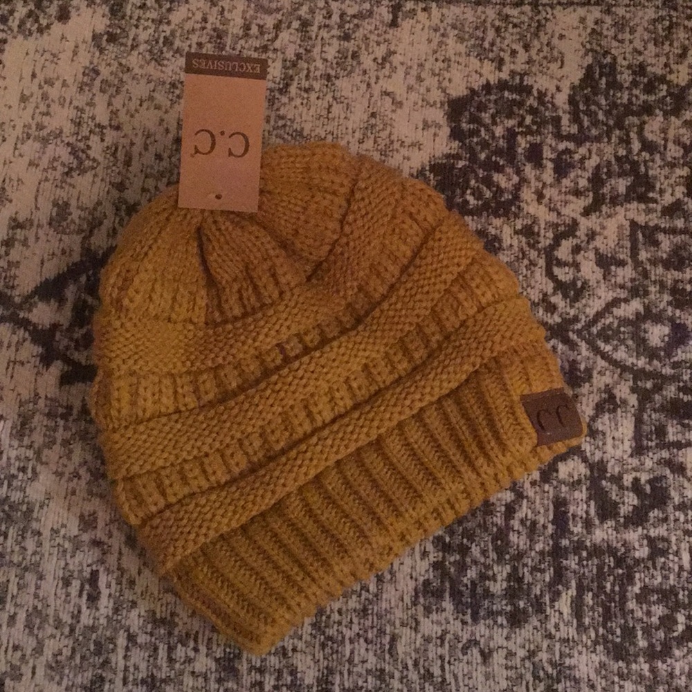 NWT C.C beanie